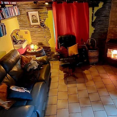 L'Ardoisiere: Jolie Maison Ardennaise. Alle Exterior foto