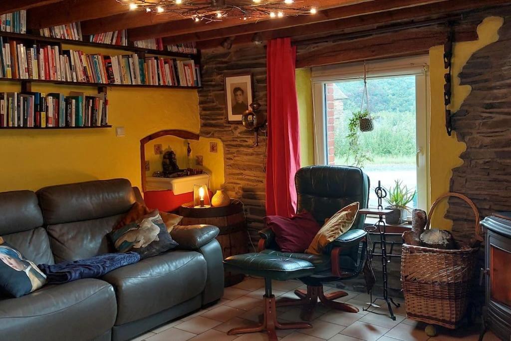 L'Ardoisiere: Jolie Maison Ardennaise. Alle Exterior foto