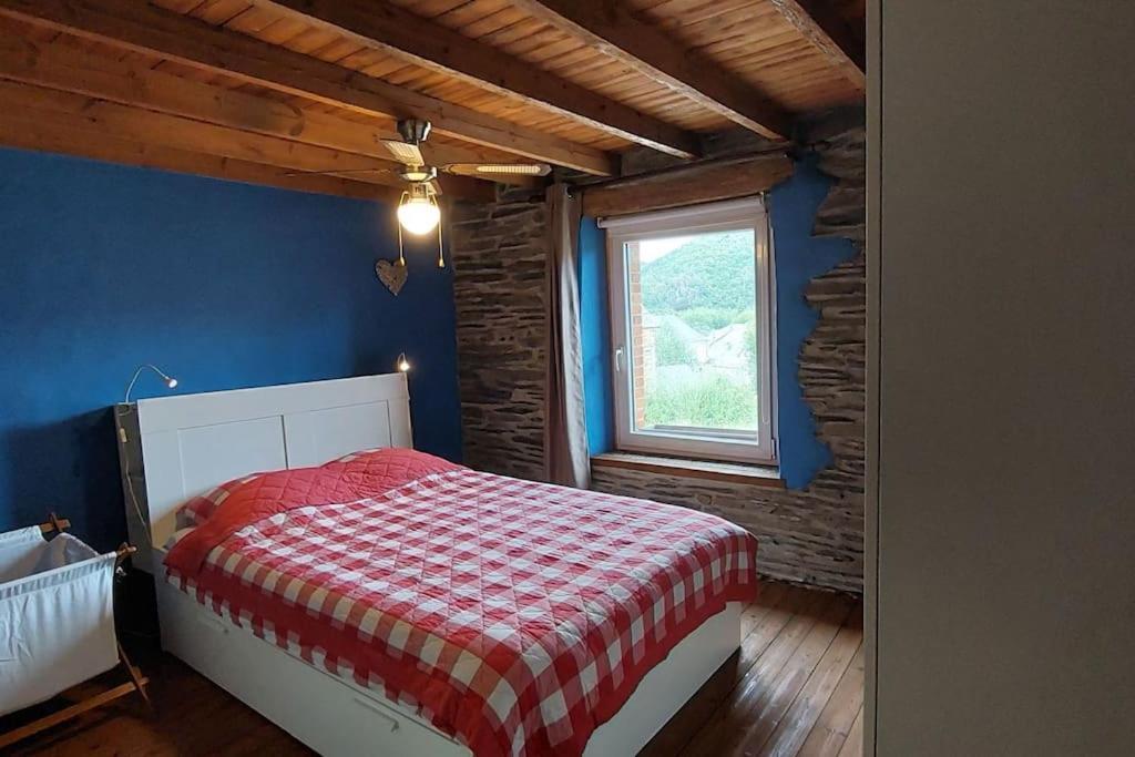 L'Ardoisiere: Jolie Maison Ardennaise. Alle Exterior foto
