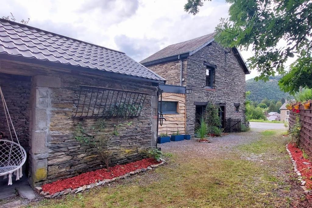 L'Ardoisiere: Jolie Maison Ardennaise. Alle Exterior foto